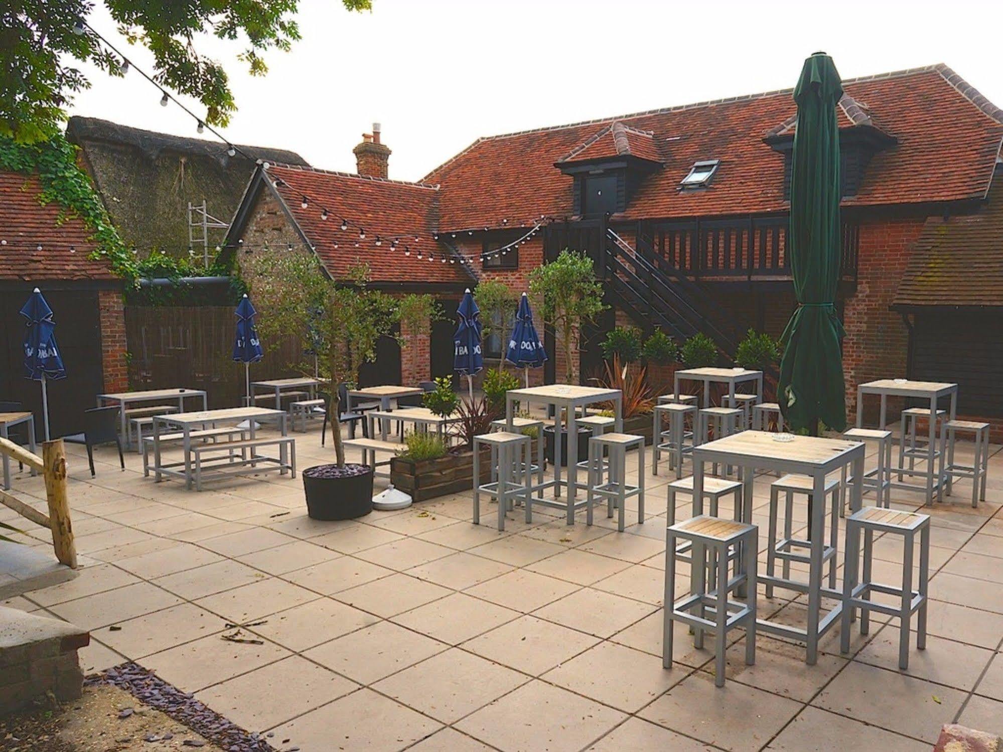 Hotel The Dean Ale & Cider House Chichester Exterior foto
